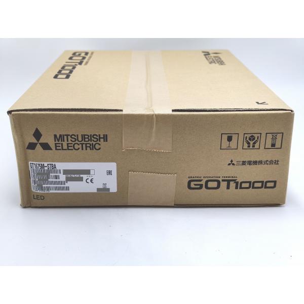 箱少しへこみあり 2018年製 新品 三菱 GOT GT1675M-STBA