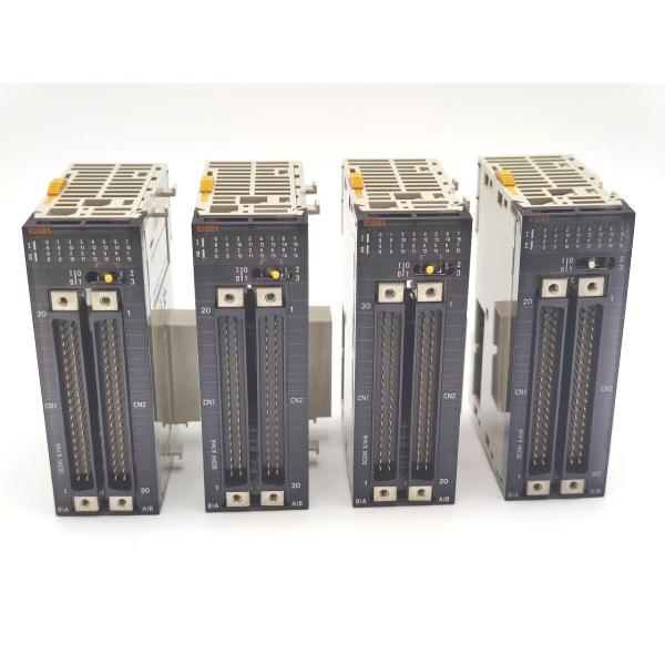 4点セット 色あせあり 中古 オムロン OMRON CJ1W-ID261